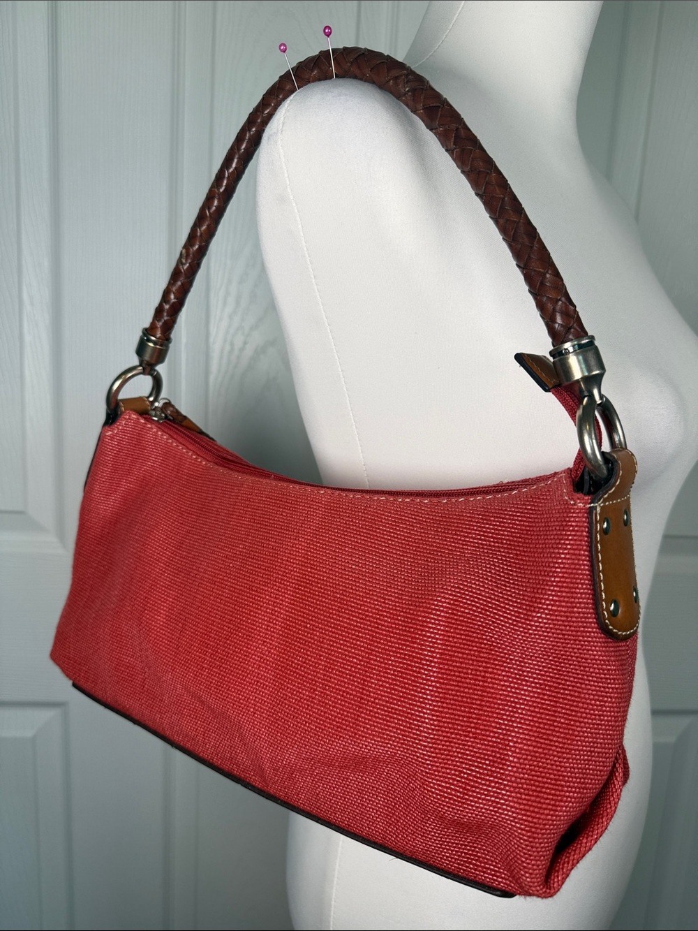 Fossil Red Canvas Hobo Shoulder Bag Braided Brown Leather Handle and zipper pull - Picture 5 of 15